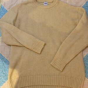 Zara Men's Light Yellow Crewneck Sweater